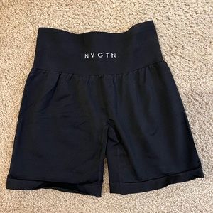 XS NVGTN shorts